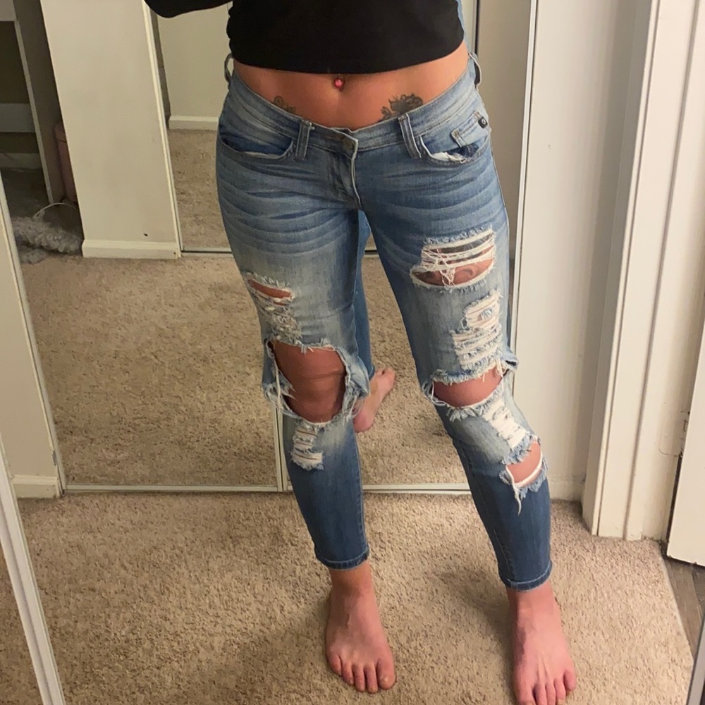 Kancan distressed jeans size 24 style Bk1020